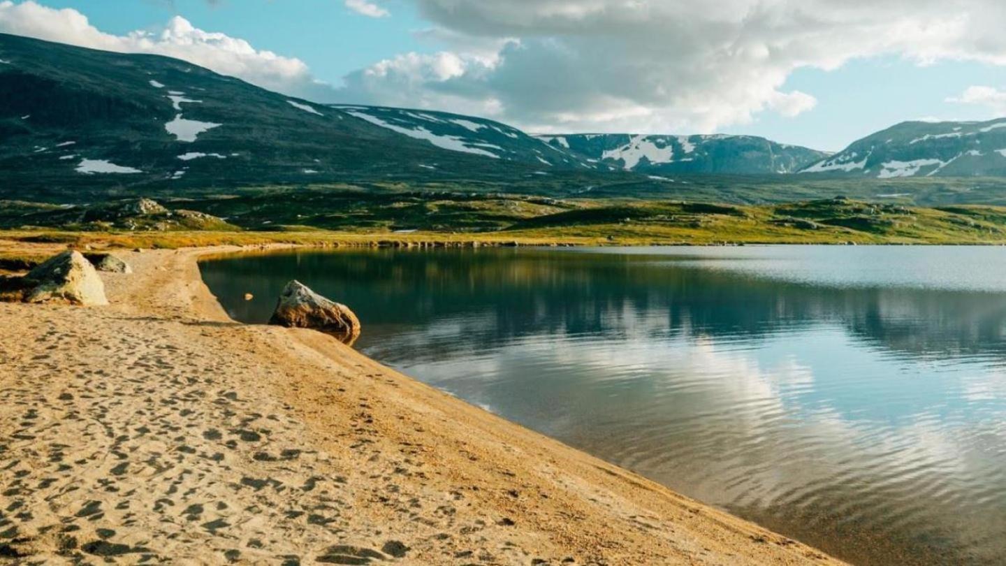 Koselig Hytte Med Usjenert Og Solrik Beliggenhet 게일로 외부 사진